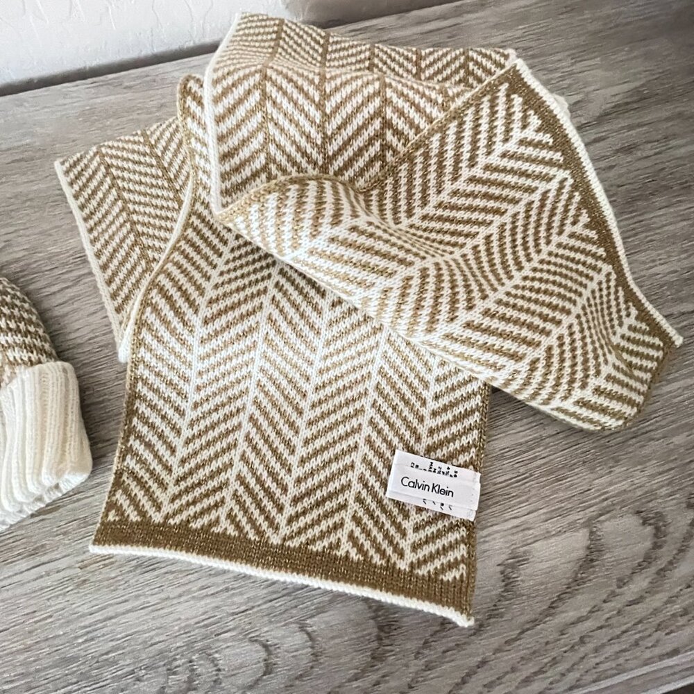 New Calvin Klein Hat Beanie Scarf Set Ivory Metallic Gold Herringbone Knit 2 Pc - Picture 7 of 10